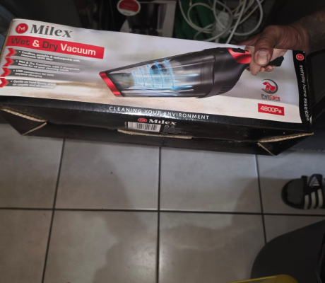 (M32) Hand vacuum