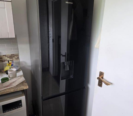 (BI35) Hisense Fridge freezer