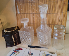 (ALB - 44) WHISKEY DECANTERS AND COASTER SET  R300