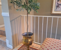 (ALB 25/4 - No:11) - Vintage brass pedestal pot