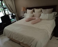 PRESIDENT BOX TOP KING SIZE BED - R3000 (S KRUGERSDORP)